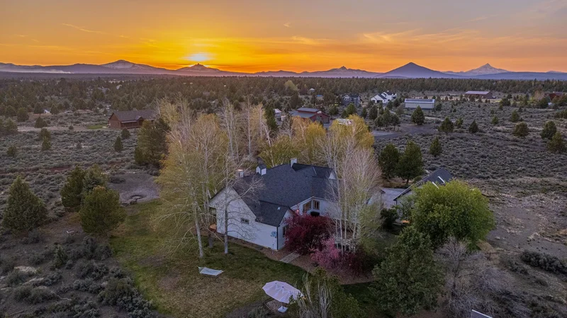 67076 Sunburst Street, Bend, Oregon, United States. - Photo 81