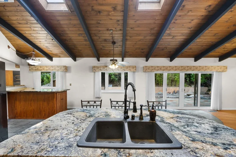 699 Fiesta Place, Hayward, California, United States. - Photo 54