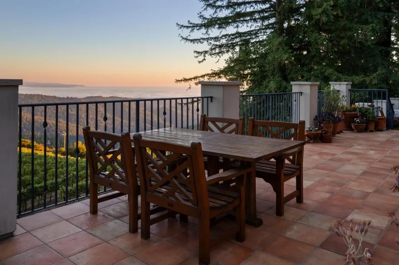 25200 Loma Prieta Avenue, Los Gatos, California, United States. - Photo 4