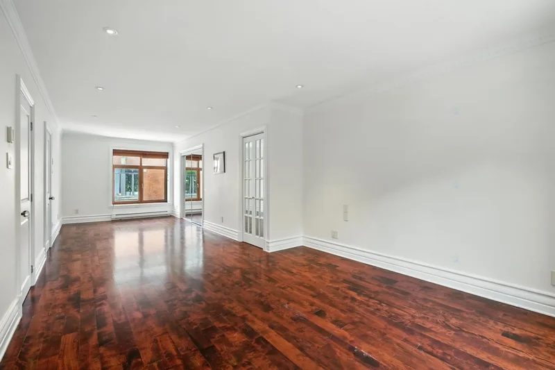 424 Rue du Champ-de-Mars, Montréal, Quebec, Canada. - Photo 21