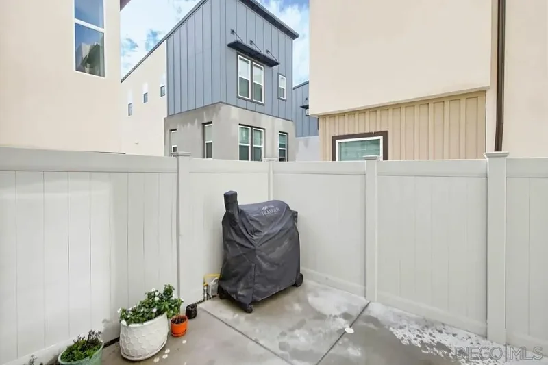8025 Silvercrest Way, San Diego, California, United States. - Photo 25