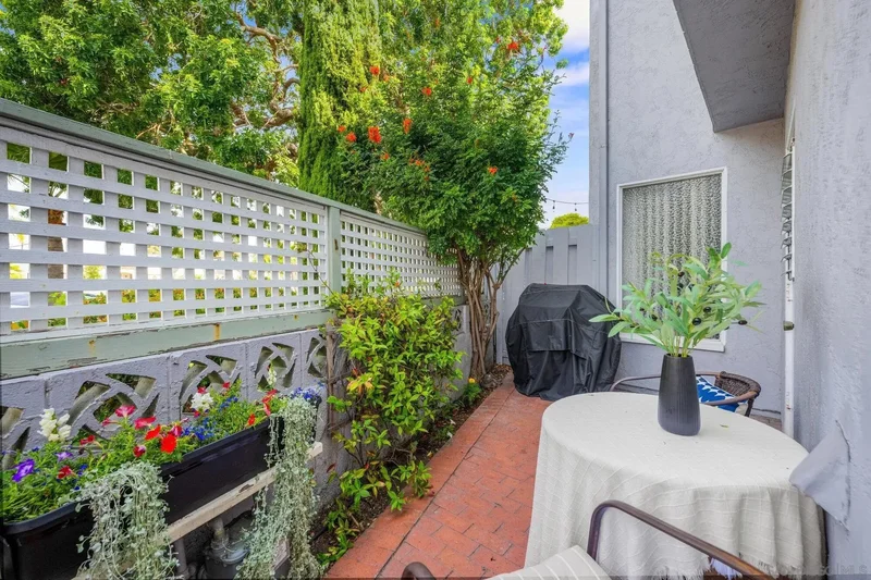 1074 Isabella Avenue, Coronado, California, United States. - Photo 17