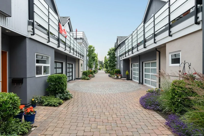 9889 Seventh St 7, Sidney, British Columbia, Canada. - Photo 15