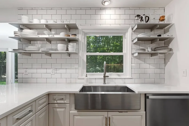 Soundview Drive, Port Jefferson, New York, United States. - Photo 28