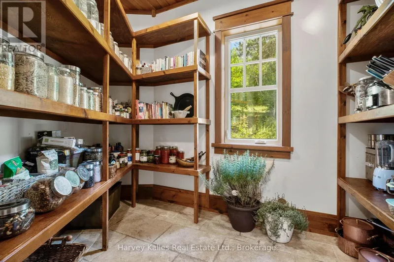 1074 TALLY HO WINTER PARK Road, Lake of Bays (Sinclair), ON, P1H2J6, CANADA, Huntsville, Ontario, Canada. - Photo 14