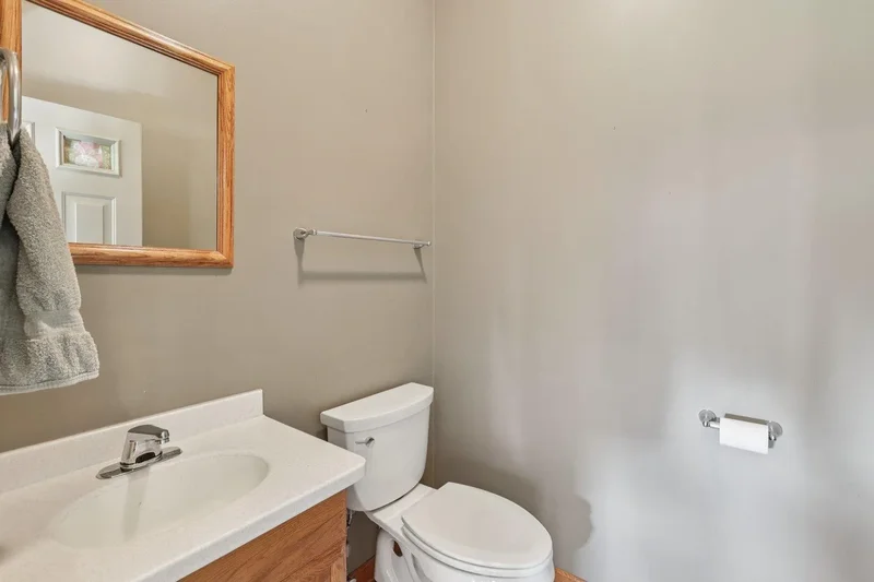 9804 Palmer Drive, Lakewood, IL 60014, Village of Lakewood, Illinois, United States. - Photo 24