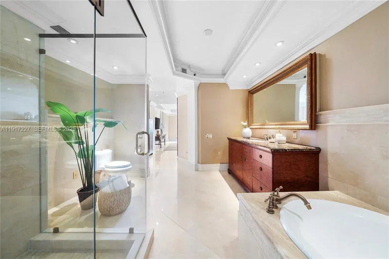 808 Brickell Key Dr 1802, Miami, Florida, United States. - Photo 26