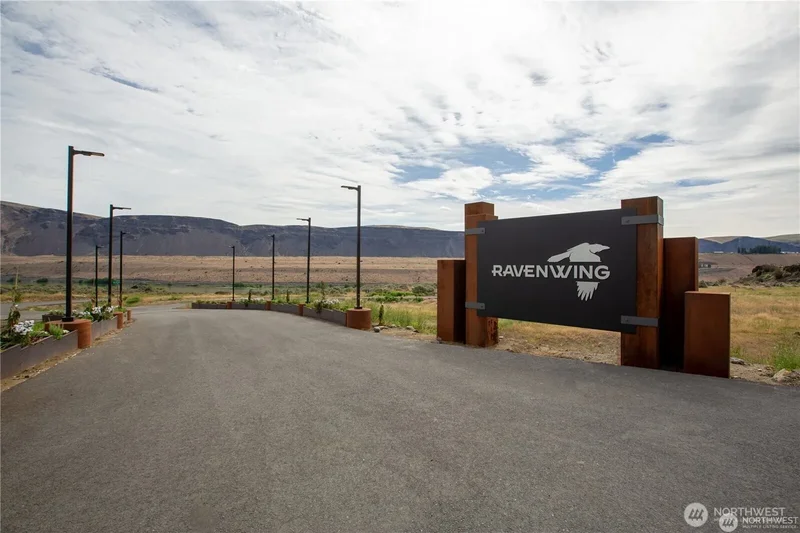 287 Ravenwing Lane, Malaga, Washington, United States. - Photo 22