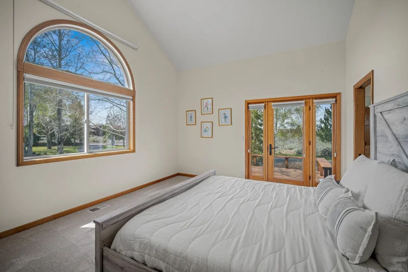 67076 Sunburst Street, Bend, Oregon, United States. - Photo 27