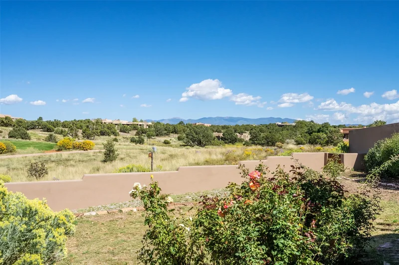 7 Plaza Molleno, Santa Fe, NM 87506, Santa Fe, New Mexico, United States. - Photo 9