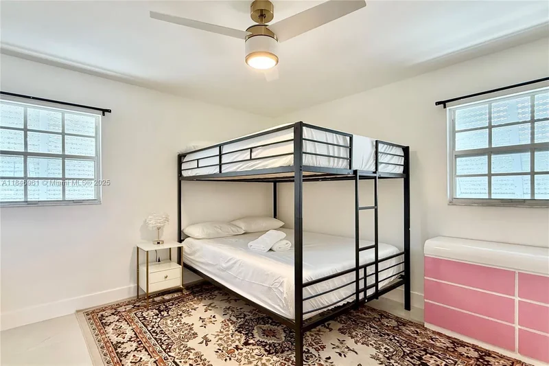 2216 NE 18th Ave, Wilton Manors, Florida, United States. - Photo 16