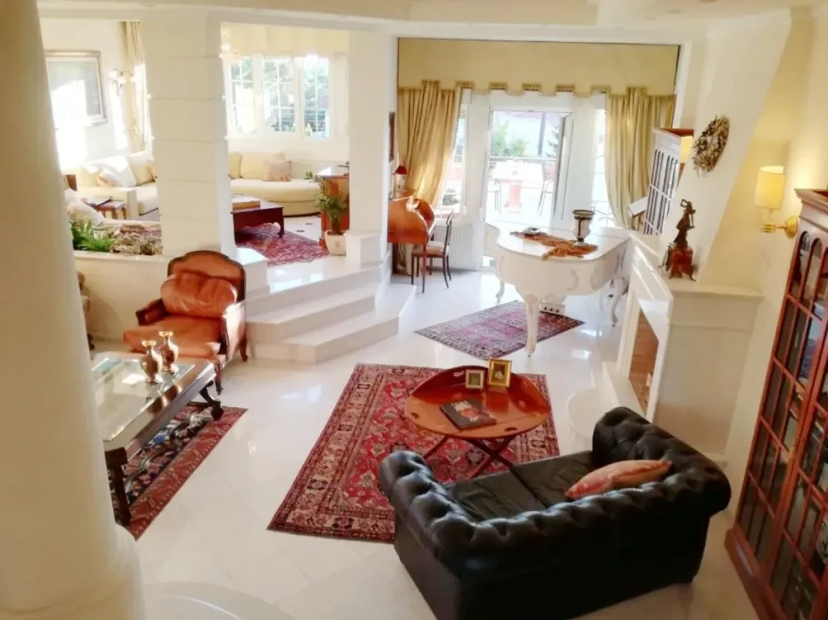 Gallery photo 8