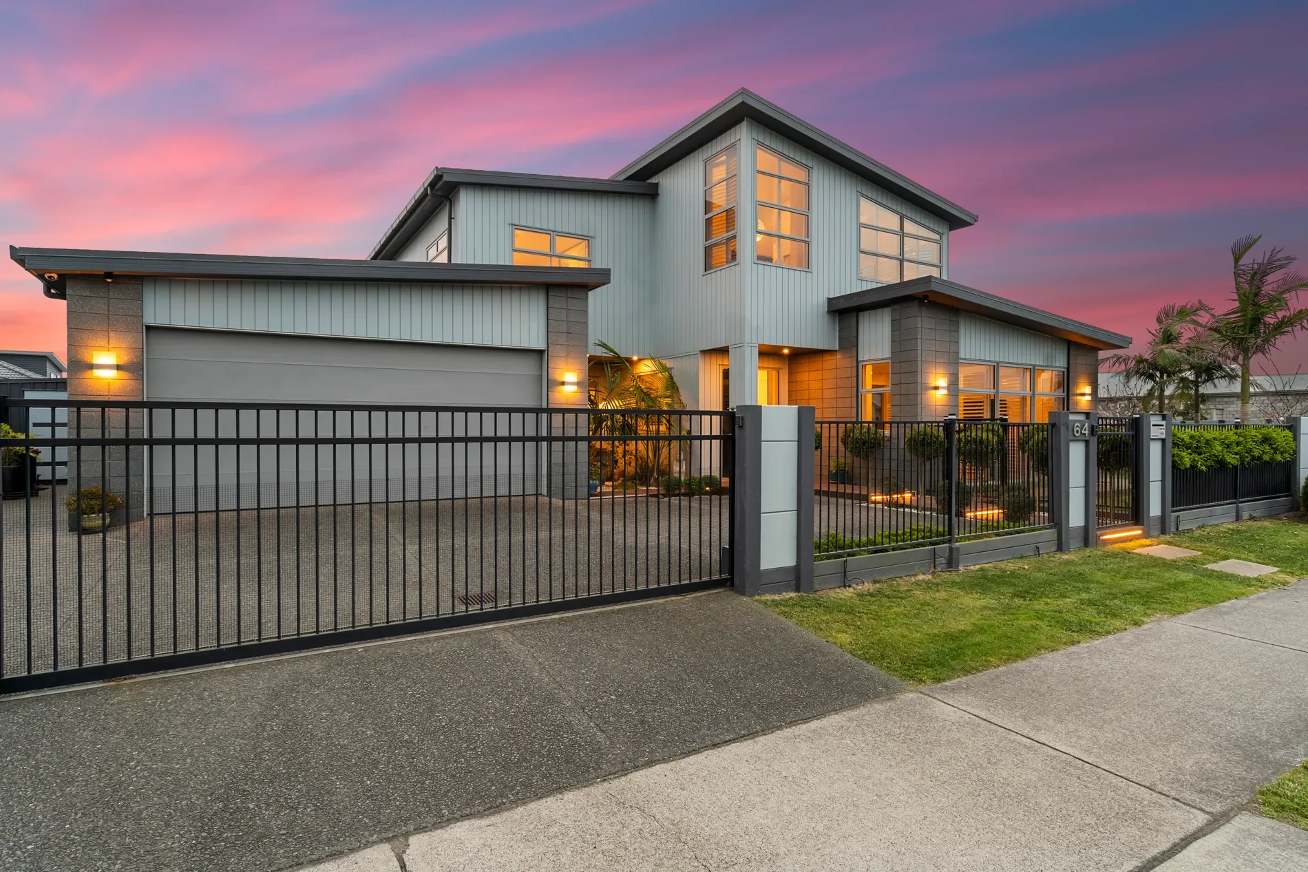 Exterior photo 4