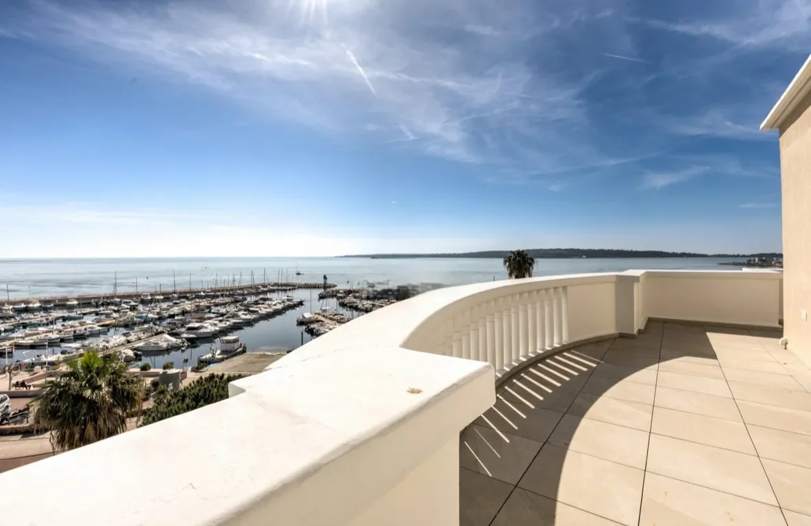 Palm Beach, 06400 Cannes, France, Cannes, Provence-Alpes-Côte d'Azur, France. - Photo 12
