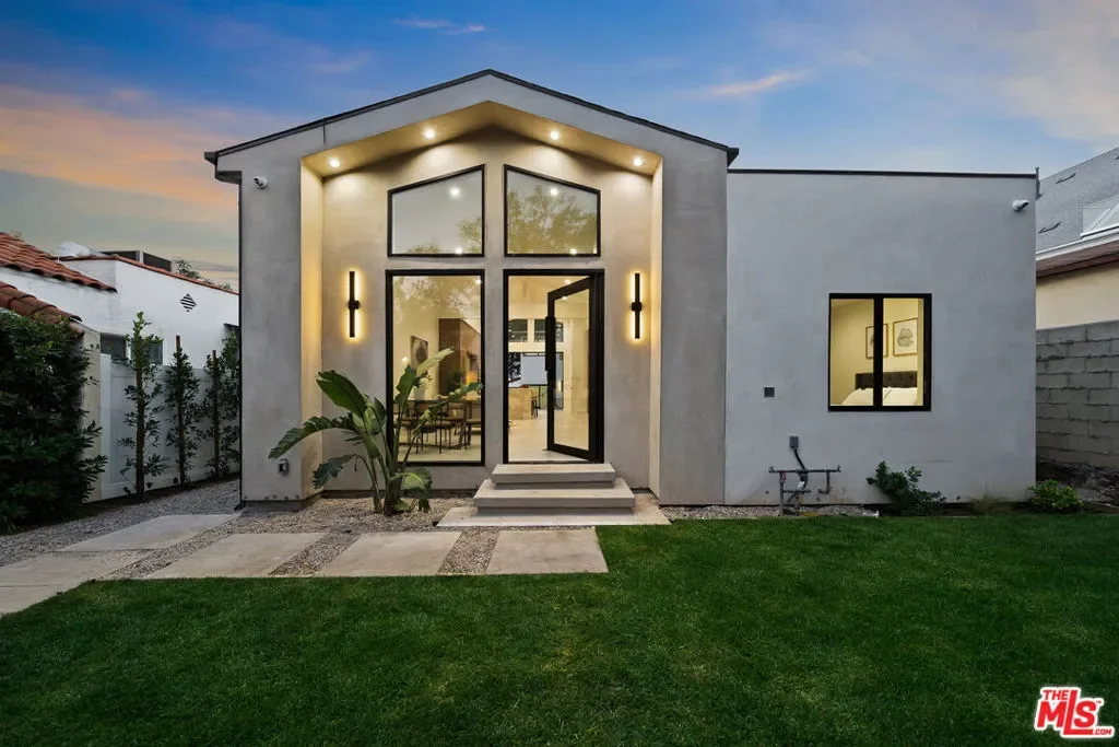 8982 Norma Place, Los Angeles, California, United States. - Photo 24