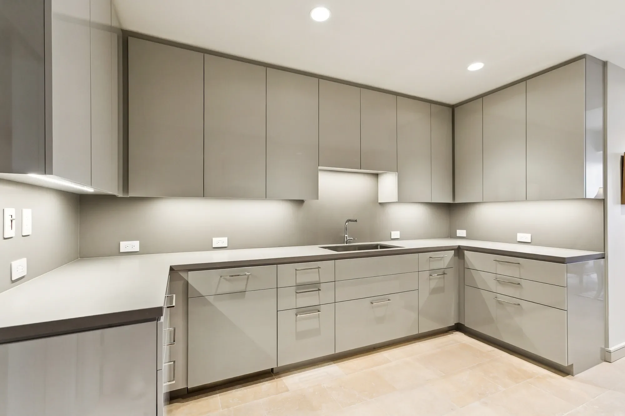 2 Canal Street Unit#2505 , New Orleans, LA 70130, New Orleans, Louisiana, United States. - Photo 31