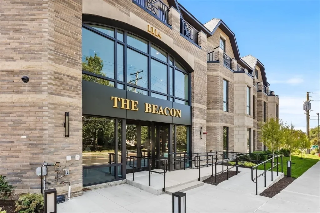 1114 Beacon St., Newton, Massachusetts, United States. - Photo 24