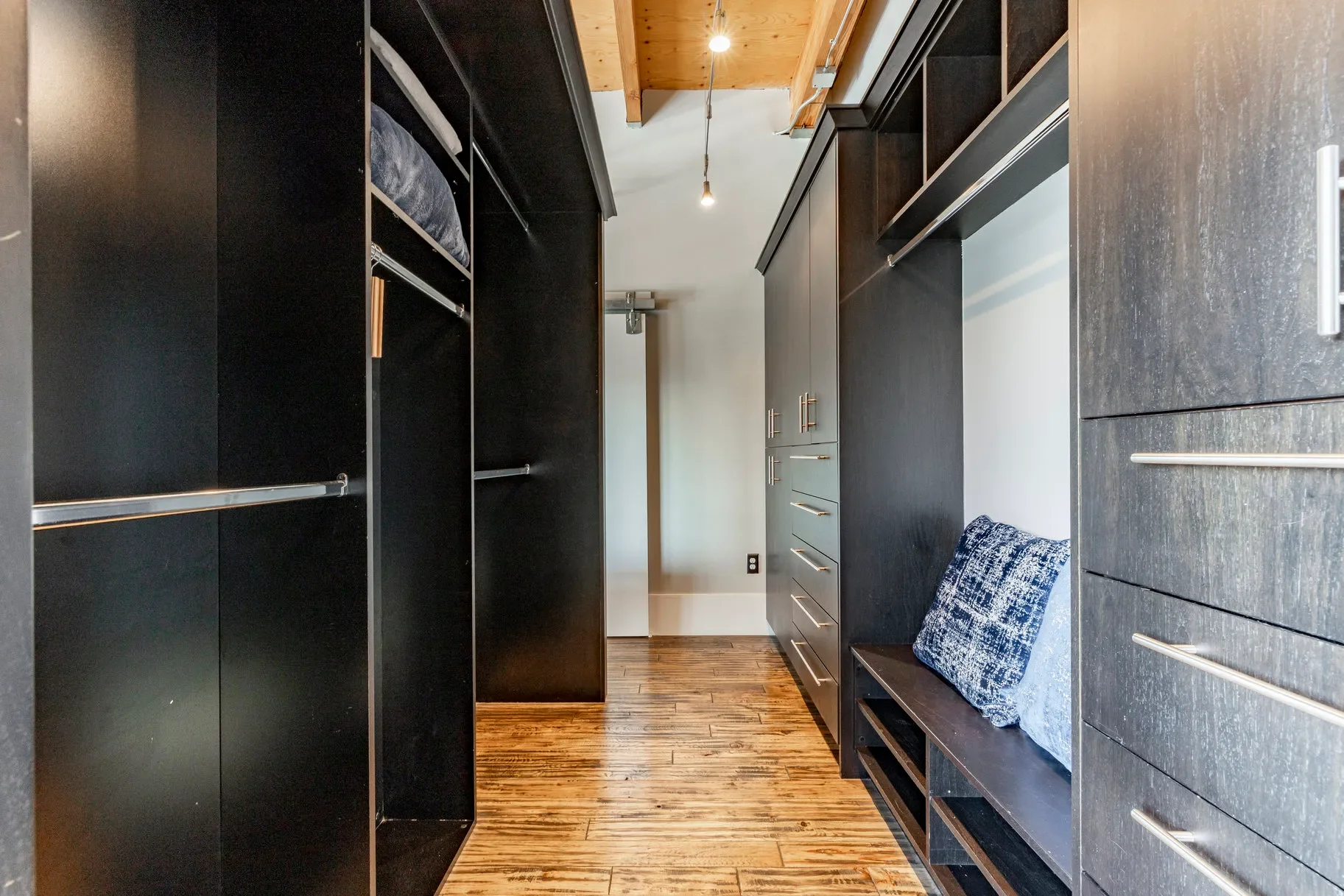 Gallery photo 12