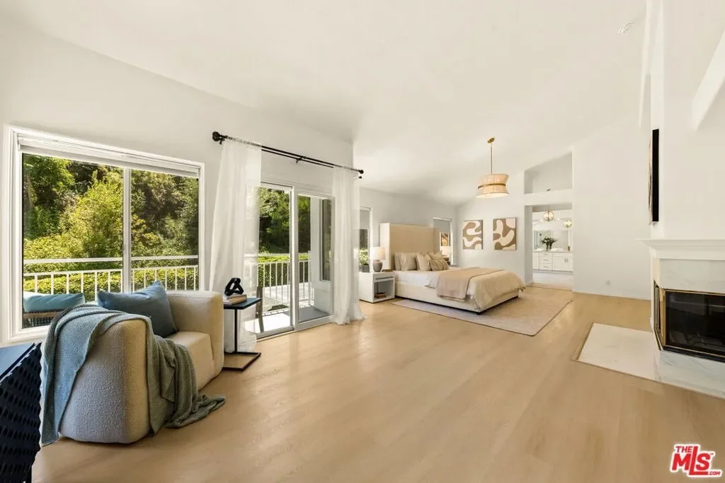 22248 Cairnloch Street, Hidden Hills, California, United States. - Photo 11