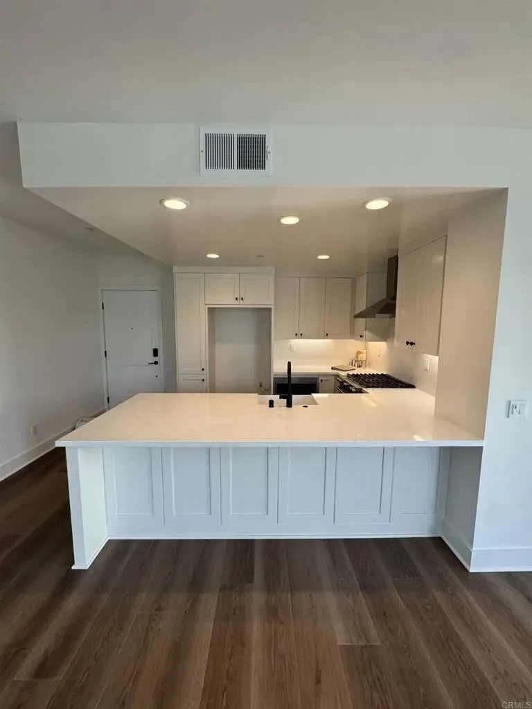 1105 Catania Court 201, Encinitas, California, United States. - Photo 5