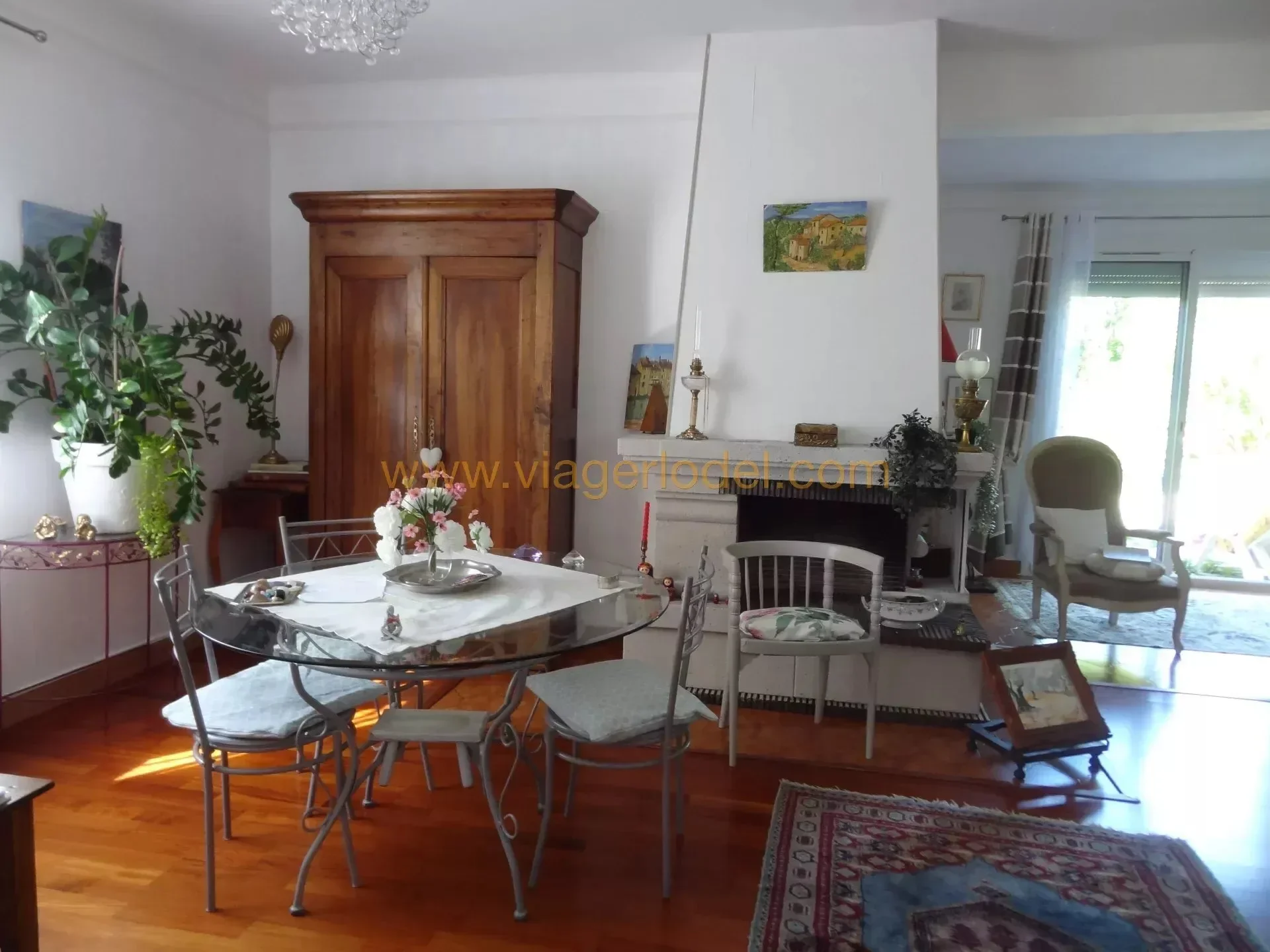 Gallery photo 2