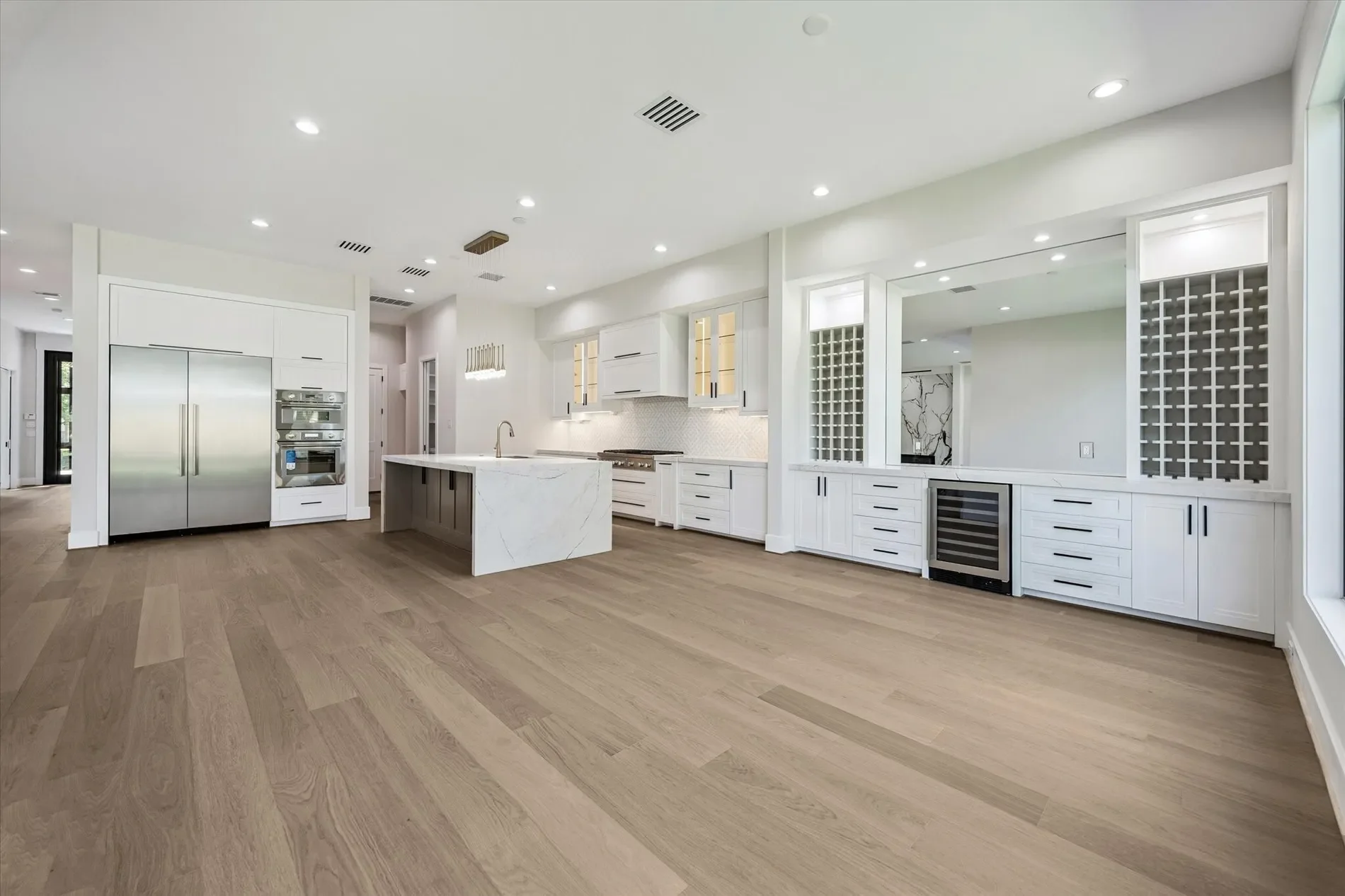 1014 Gardenia Drive, Houston, TX 77018, Houston, Texas, United States. - Photo 8