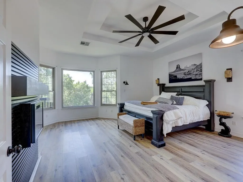 9902 Scenic Bluff DR, Austin, Texas, United States. - Photo 24