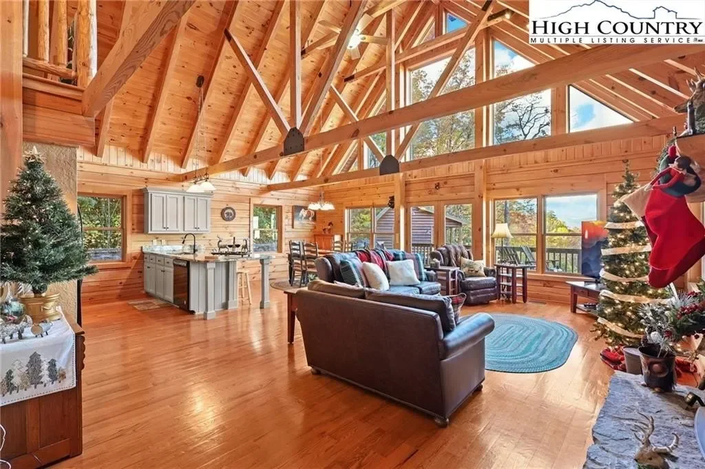 305 Fox Cove Road, Ferguson, NC 28624, Ferguson, North Carolina, United States. - Photo 9