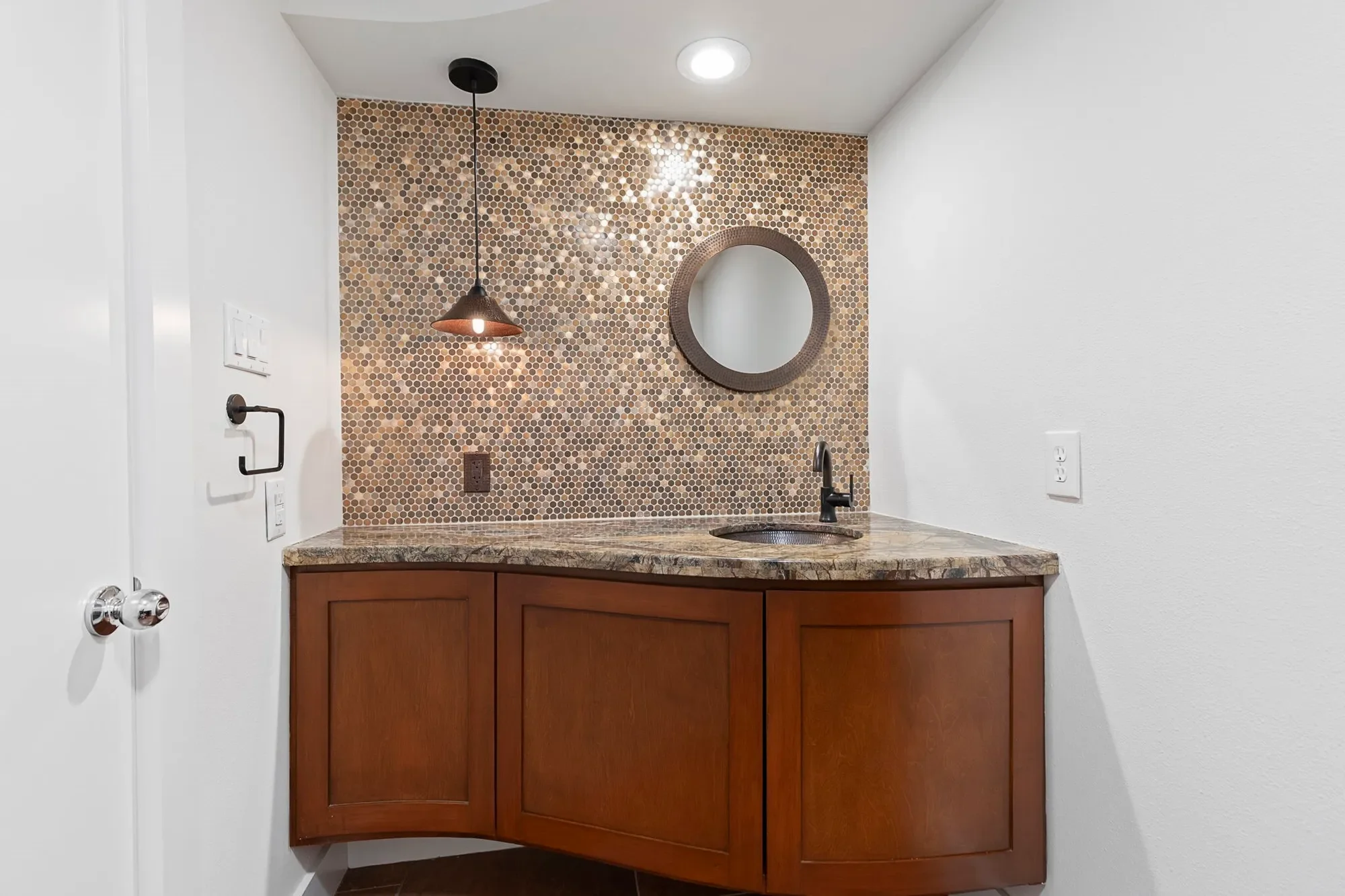 3322 N Braeswood Boulevard, Houston, TX 77025, Houston, Texas, United States. - Photo 1