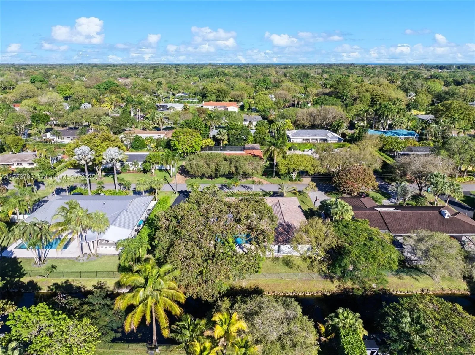 13060 SW 70th Ave, Coral Gables, Florida, United States. - Photo 42