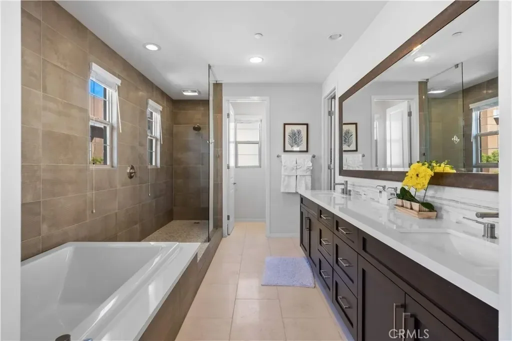 105 newall, Irvine, California, United States. - Photo 38