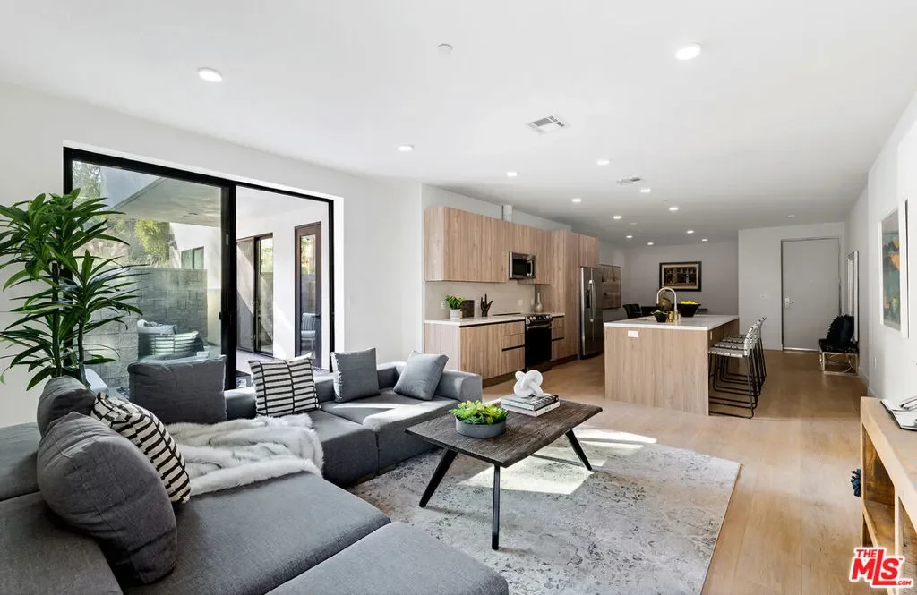 3649 Regal Place 102, Los Angeles, California, United States. - Photo 19