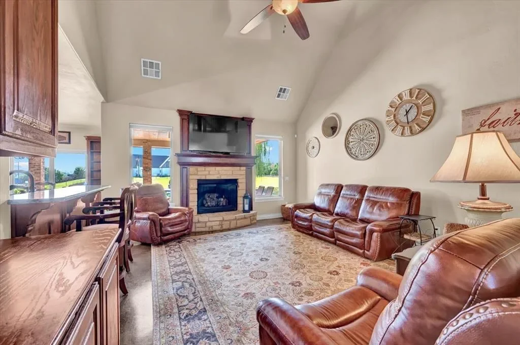 1582 High Ridge Drive, Blanchard, OK 73010, Blanchard, Oklahoma, United States. - Photo 11