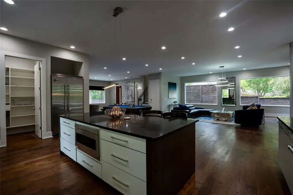 Gallery photo 12