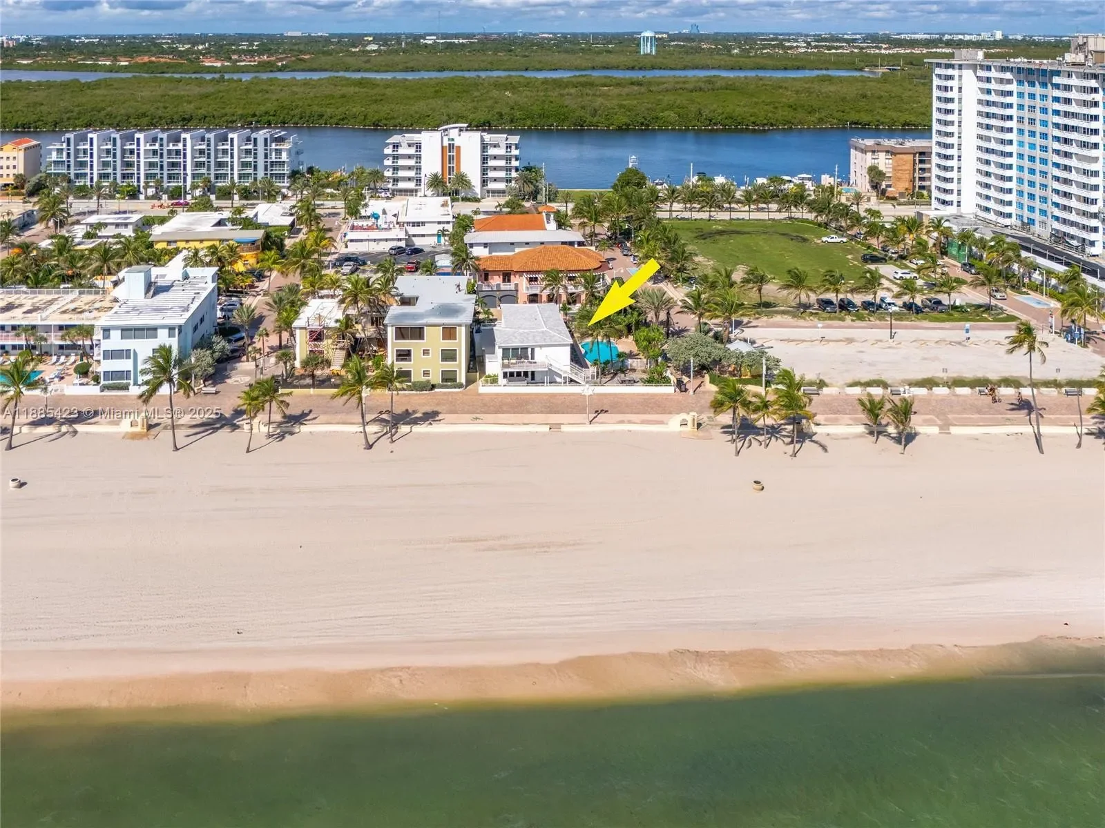 2910 N Surf Rd, Hollywood, Florida, United States. - Photo 18