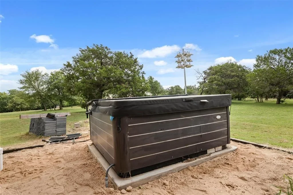 306 Kash Derrick Drive, China Spring, TX 76633, China Spring, Texas, United States. - Photo 22