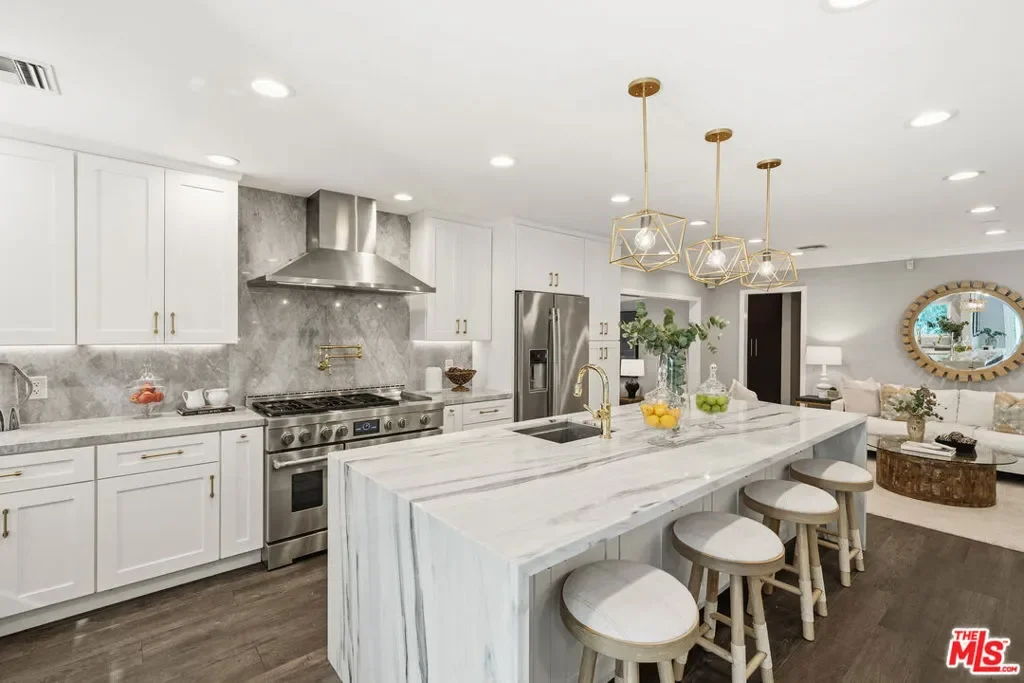 12700 Hortense Street, Los Angeles, California, United States. - Photo 9