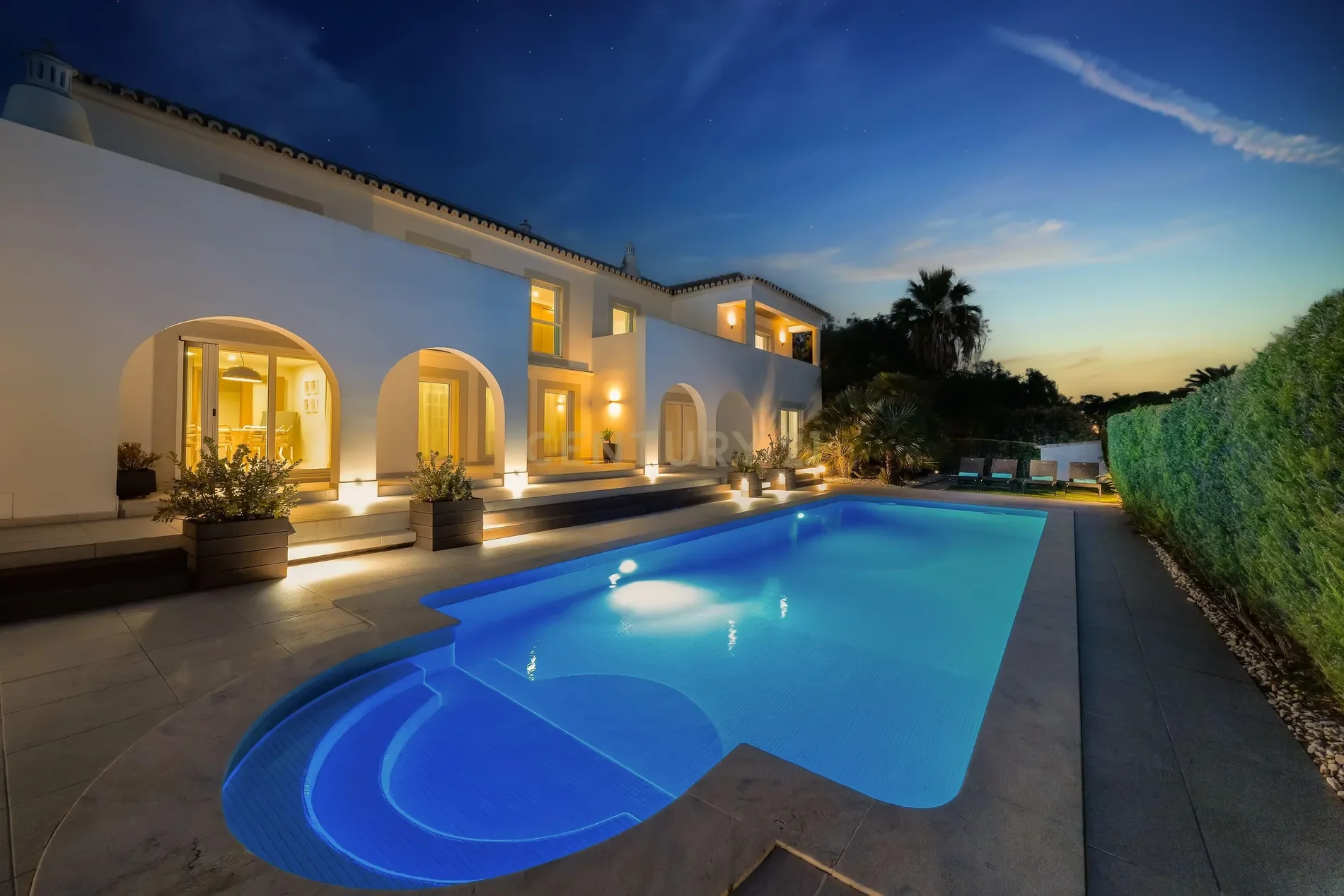 Exterior photo 10