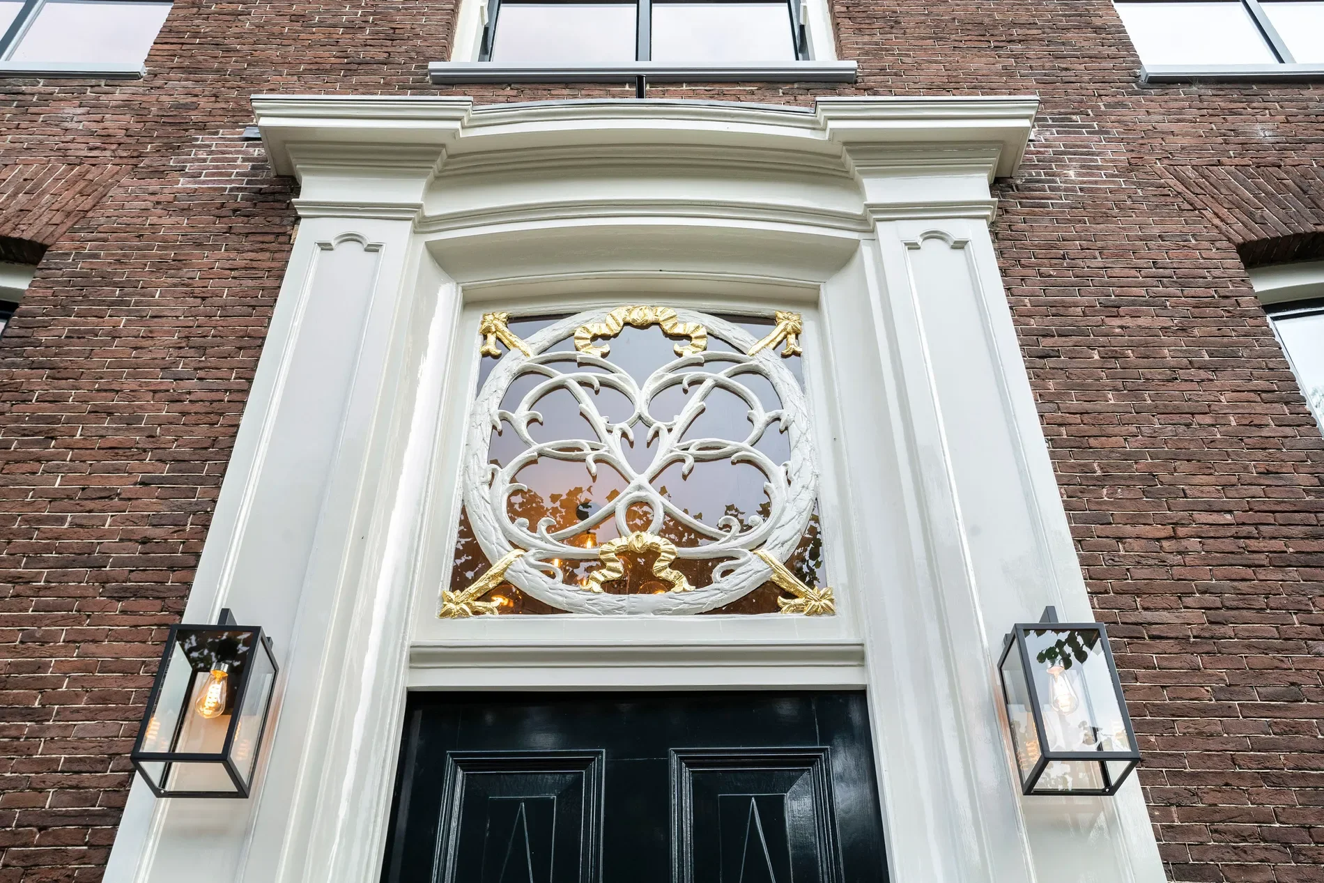 Exterior photo 3