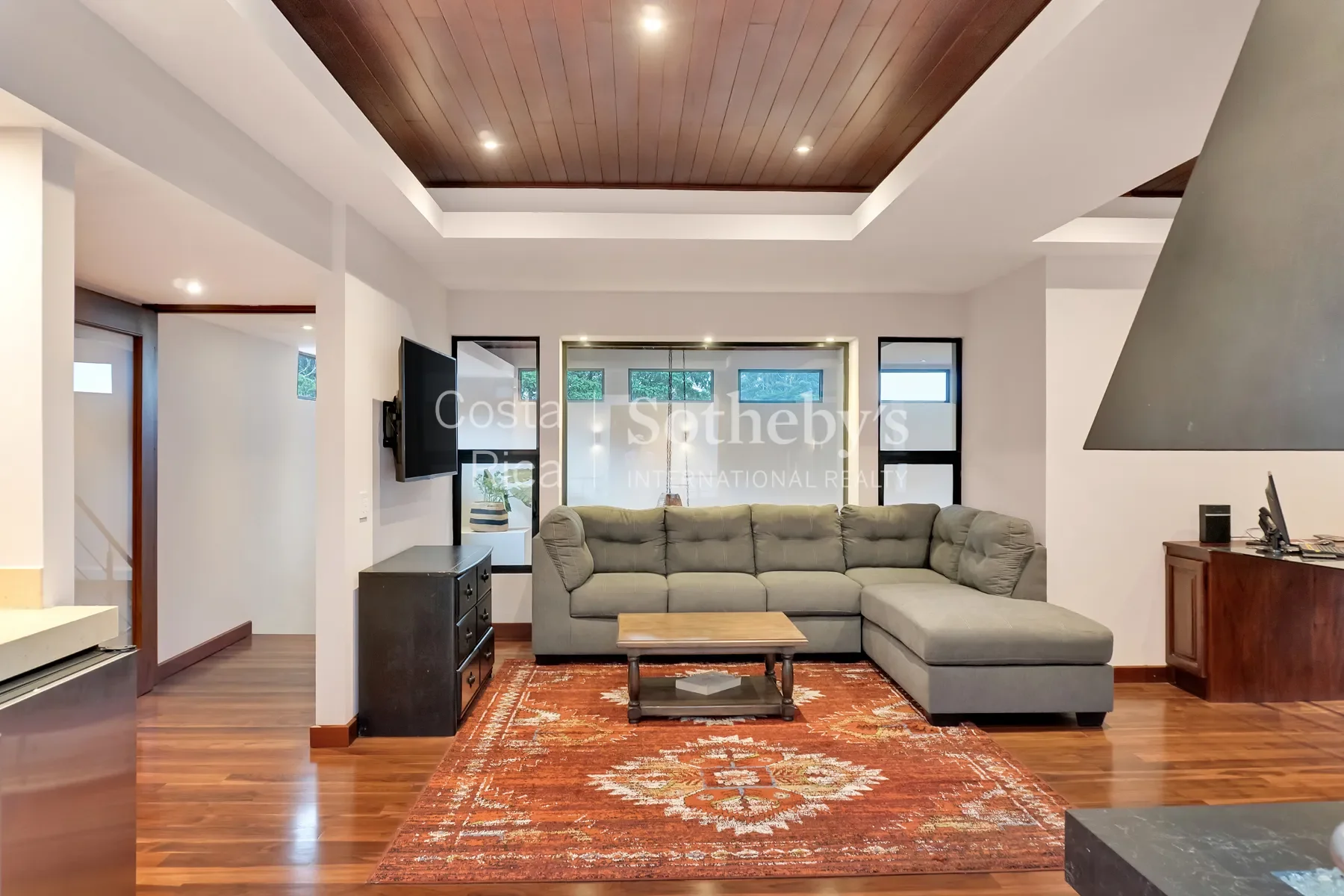 Gallery photo 3