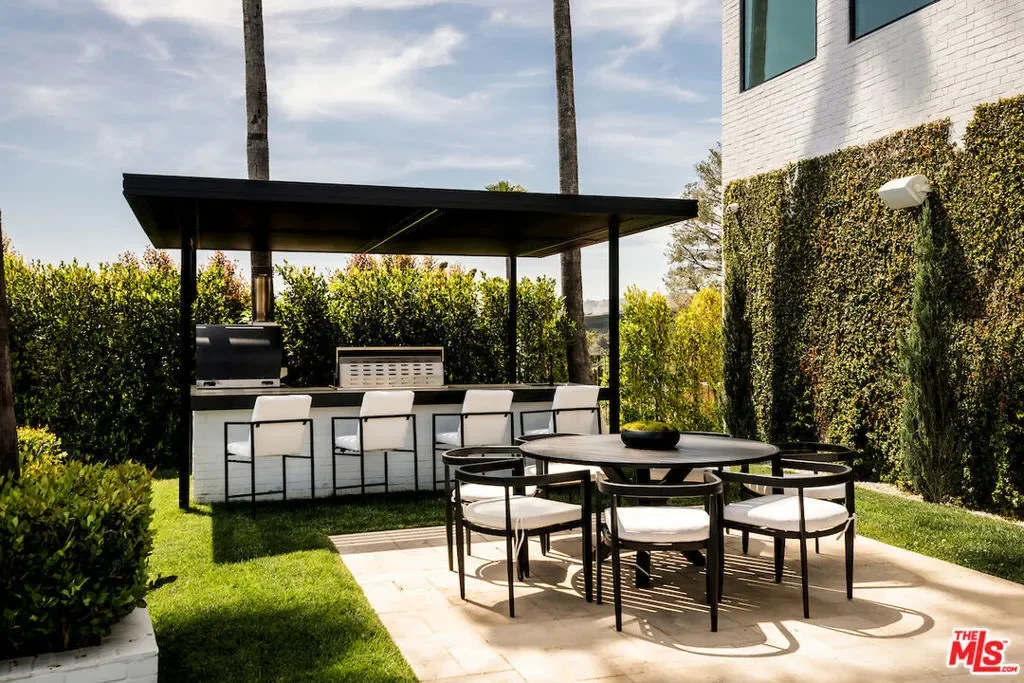 10932 Savona Road, Los Angeles, California, United States. - Photo 52