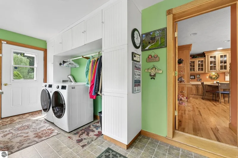 5161 Silver Pines Road, Traverse City, MI, 49685, USA, Traverse City, Michigan, United States. - Photo 54