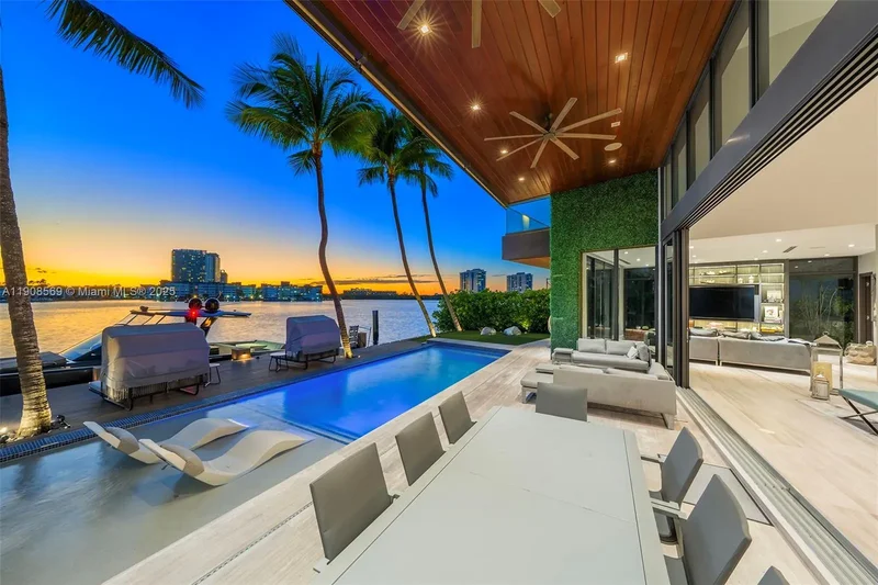 16470 NE 30th Ave, Golden Beach, Florida, United States. - Photo 86