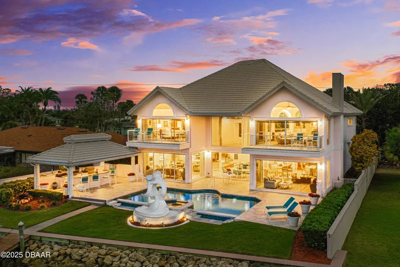 1210 John Anderson Drive, Ormond Beach, Florida, United States. - Photo 36