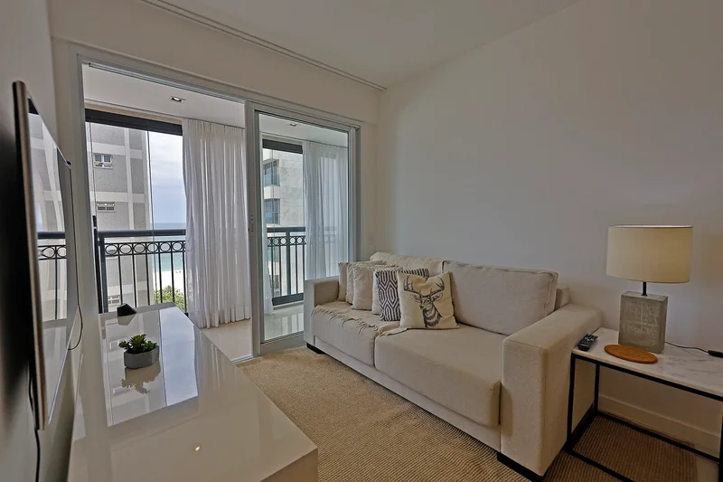 Seaside Apartment With Balcony And Rooftop Amenities At Clube Wave