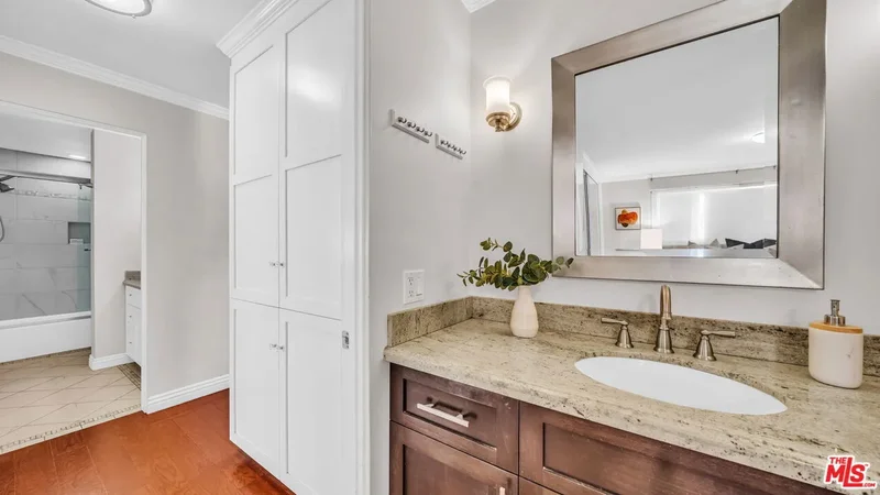 1130 9th St, Santa Monica, California, United States. - Photo 22