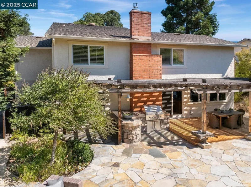1555 Pebblebrook Ct, Walnut Creek, California, United States. - Photo 17