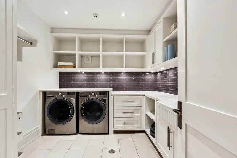 Luxury In Lawrence Park