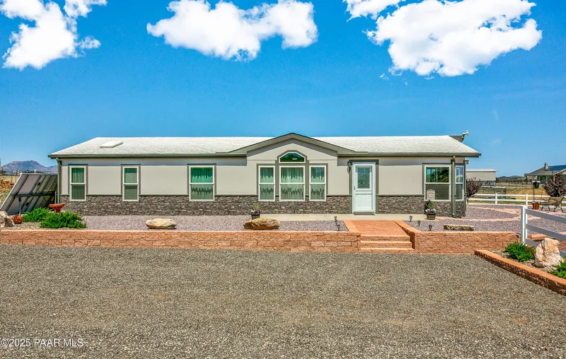 10450 N Poquito Valley Road, Prescott Valley, Arizona, United States. - Photo 8