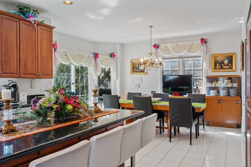 28951 Forest Lake Lane, Libertyville, Illinois, United States. - Photo 35